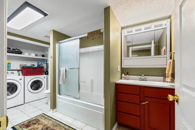 $2,399,000 | 1650 Bear Bay Flats Road, Laurel Hill, FL 32567