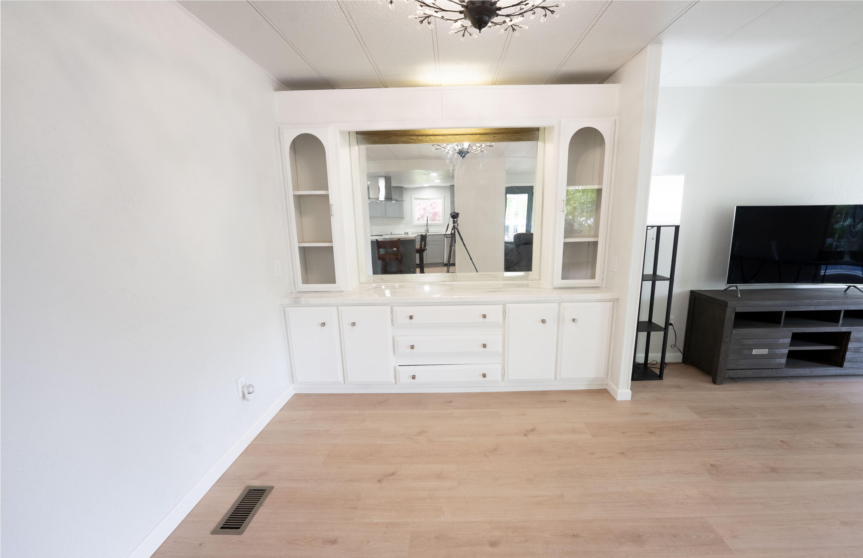 2385 Table Rock Road, Unit 70 Medford, OR 97501 - Photo 20 of 27 Built In