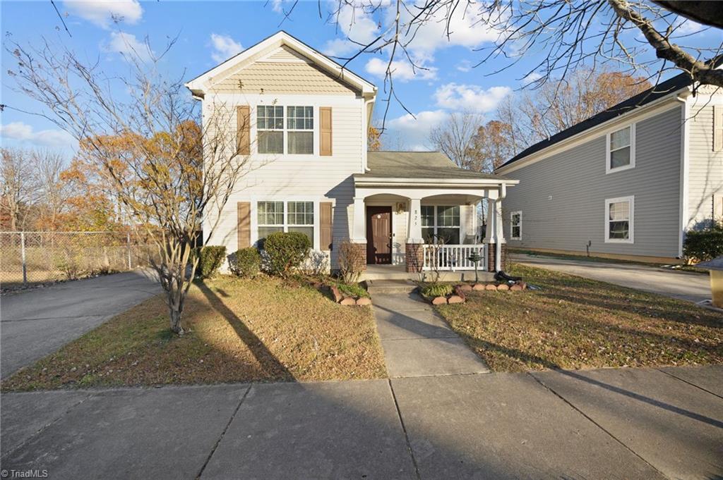 825 Hopewell Street High Point, NC 27263 - Photo 2 of 27