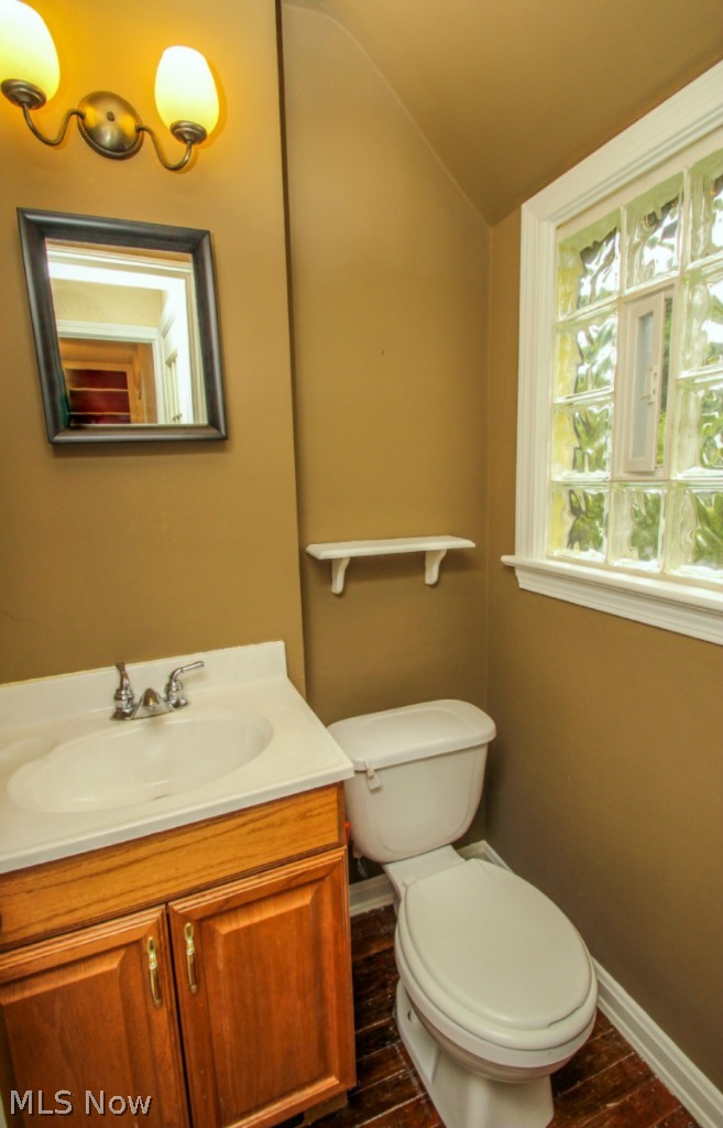 1917 Staunton Road Cleveland Heights, OH 44118 - Photo 9 of 19 4X4 1/2 Bathroom on first floor