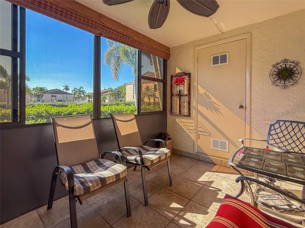 $139,900 | 330 Knotty Pine Circle, Unit A1, Greenacres, FL 33463