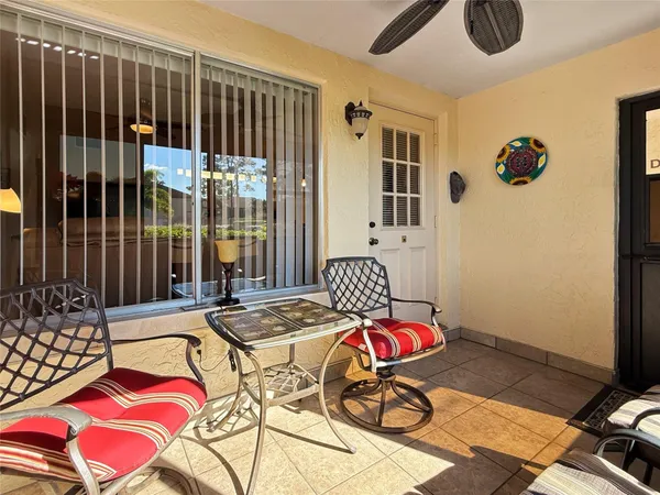 $139,900 | 330 Knotty Pine Circle, Unit A1, Greenacres, FL 33463