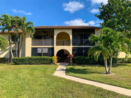 $139,900 | 330 Knotty Pine Circle, Unit A1, Greenacres, FL 33463