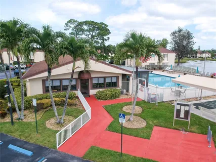 $139,900 | 330 Knotty Pine Circle, Unit A1, Greenacres, FL 33463