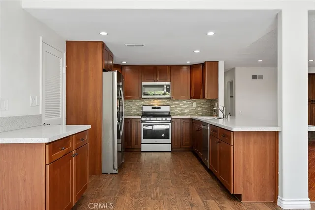 $1,895,000 | 30 Entrada West, Irvine, CA 92620