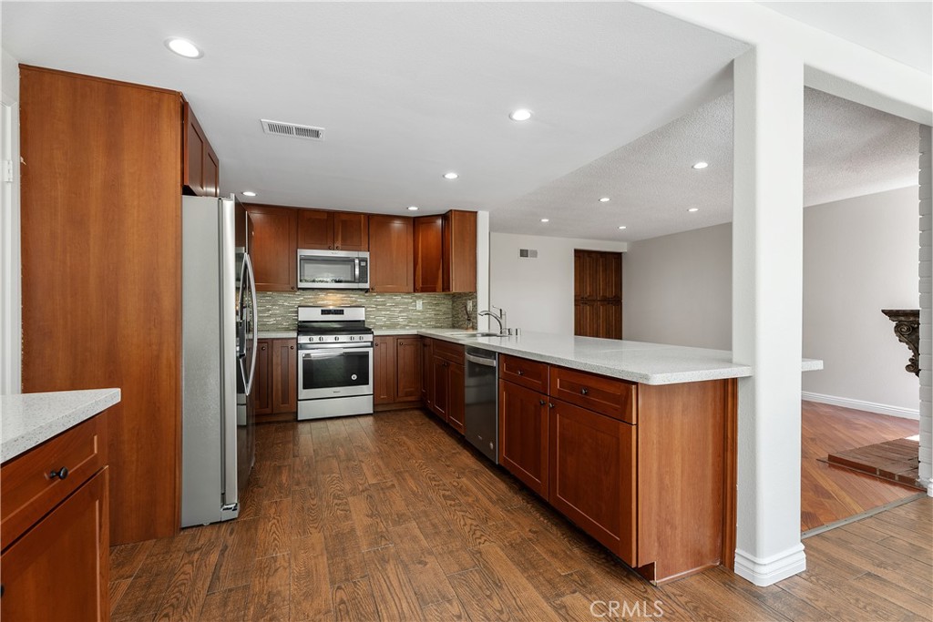 30 Entrada West Irvine, CA 92620 - Photo 12 of 41