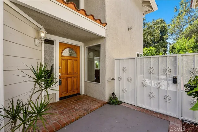 $1,895,000 | 30 Entrada West, Irvine, CA 92620