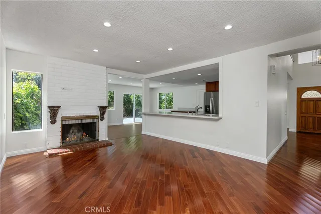 $1,895,000 | 30 Entrada West, Irvine, CA 92620