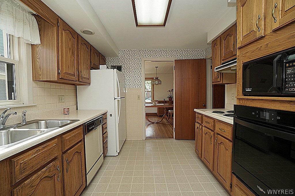 40 Kenton Road Tonawanda, NY 14217 - Photo 21 of 35