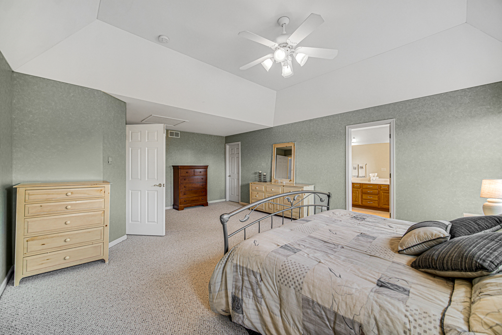 541 Clover Drive Algonquin, IL 60102 - Photo 23 of 41