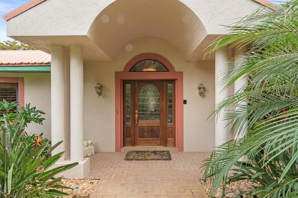 a view of entrance door of the house