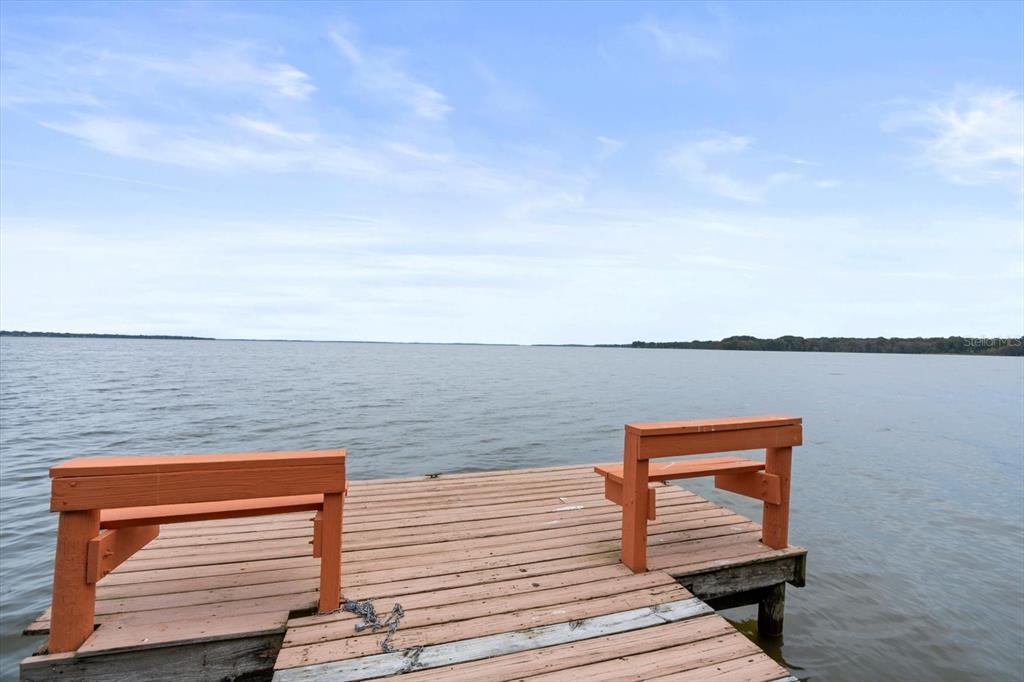 4345 Corley Island Road Leesburg, FL 34748 - Photo 62 of 73 a view of a terrace with sky view