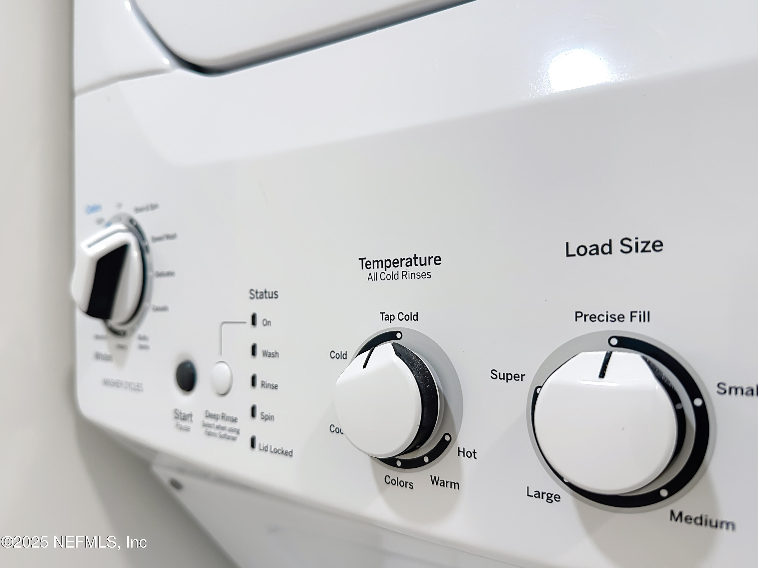 912 St Johns Avenue, Unit 101 Palatka, FL 32177 - Photo 25 of 33 a bathroom with a sink and mirror