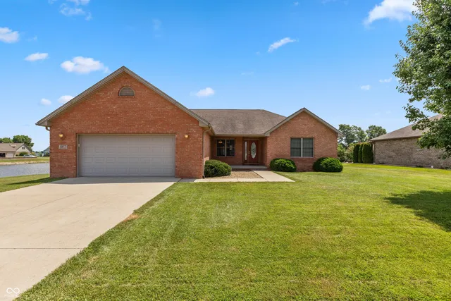 $379,000 | 1977 Sophia Lane, Seymour, IN 47274