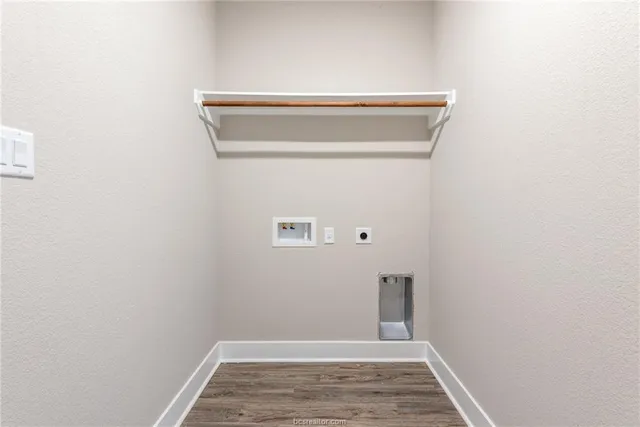 a view of utility room