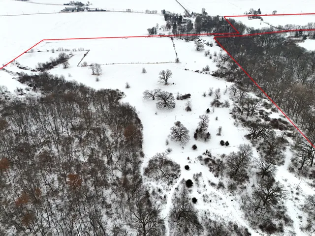 $4,000,000 | 497 Timber Creek Road, Dixon, IL 61021