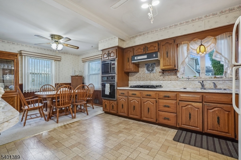 9 Brooklake Road Florham Park, NJ 07932 - Photo 10 of 27