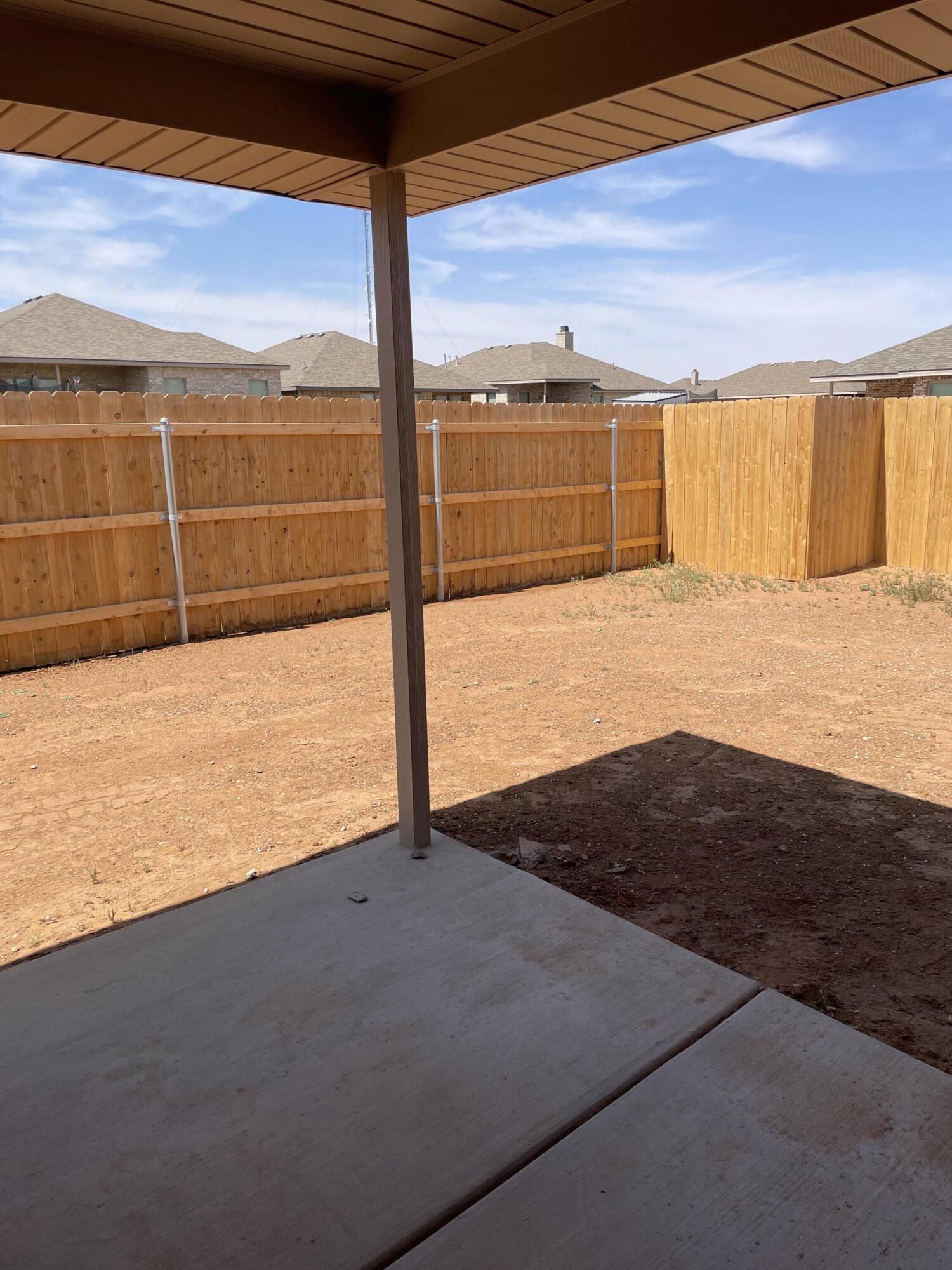 7450 29th Street Lubbock, TX 79407 - Photo 27 of 32 a view of an empty room