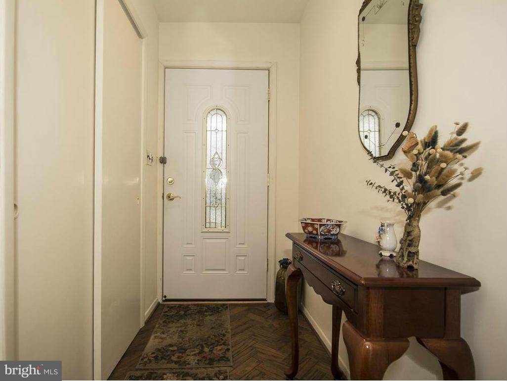 7913 Stevenson Road Pikesville, MD 21208 - Photo 2 of 22 Foyer