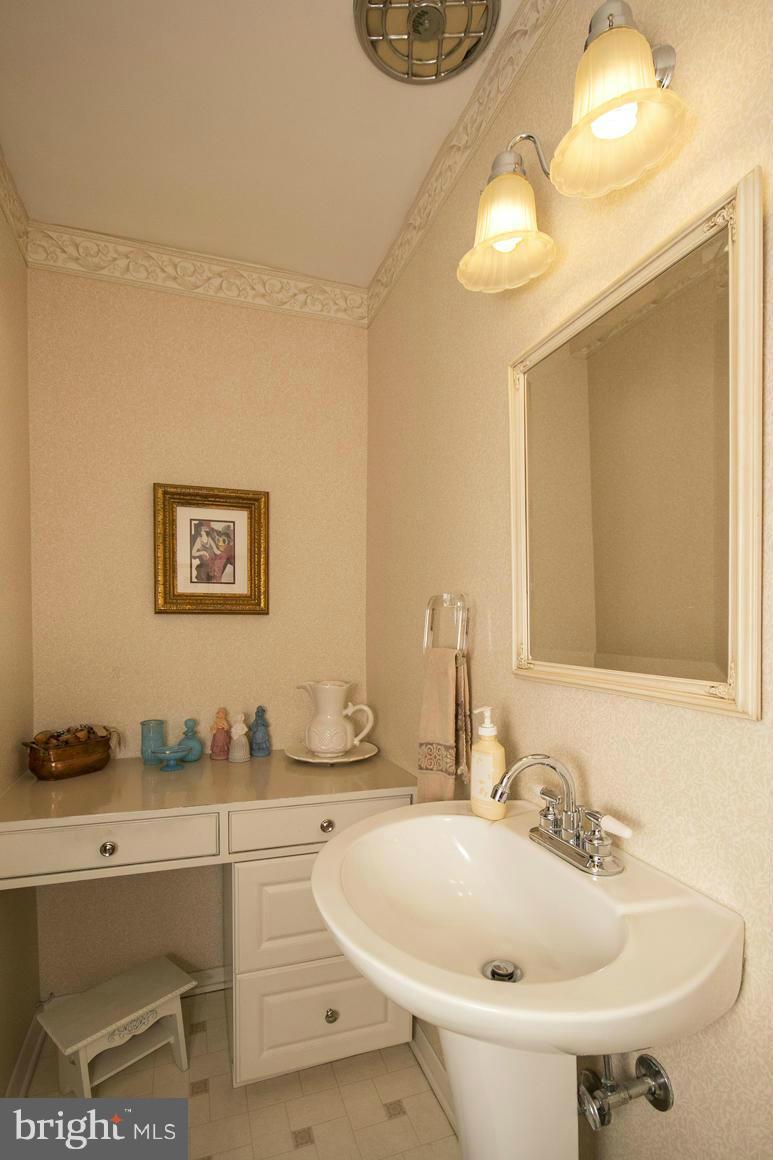 7913 Stevenson Road Pikesville, MD 21208 - Photo 12 of 22 Bath