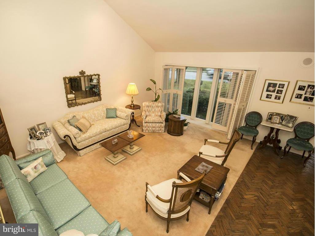 7913 Stevenson Road Pikesville, MD 21208 - Photo 3 of 22 Living Room