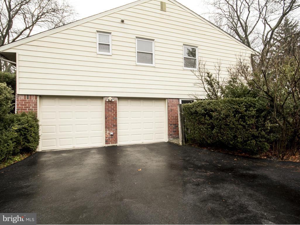 7913 Stevenson Road Pikesville, MD 21208 - Photo 22 of 22 2 Car Garage