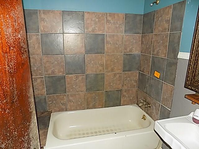 211 Thompson Run Road Pittsburgh, PA 15237 - Photo 19 of 25