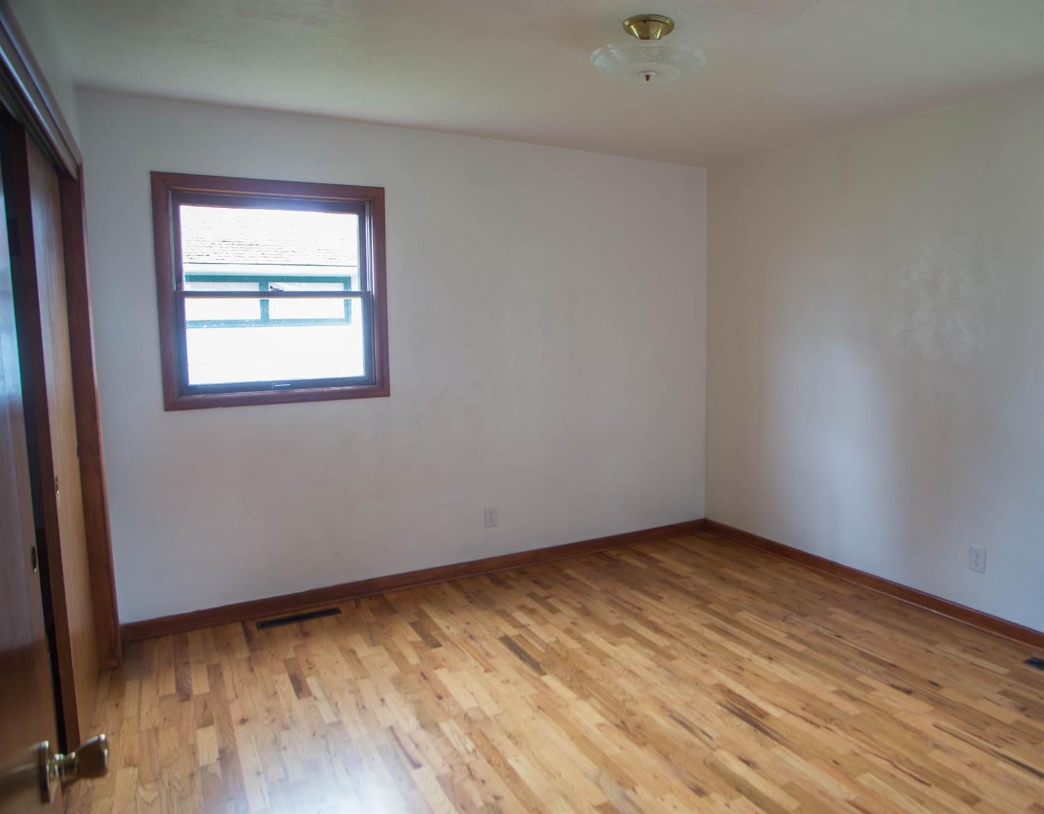 282 Oak Grove Road Medford, OR 97501 - Photo 11 of 26 Additional Photo
