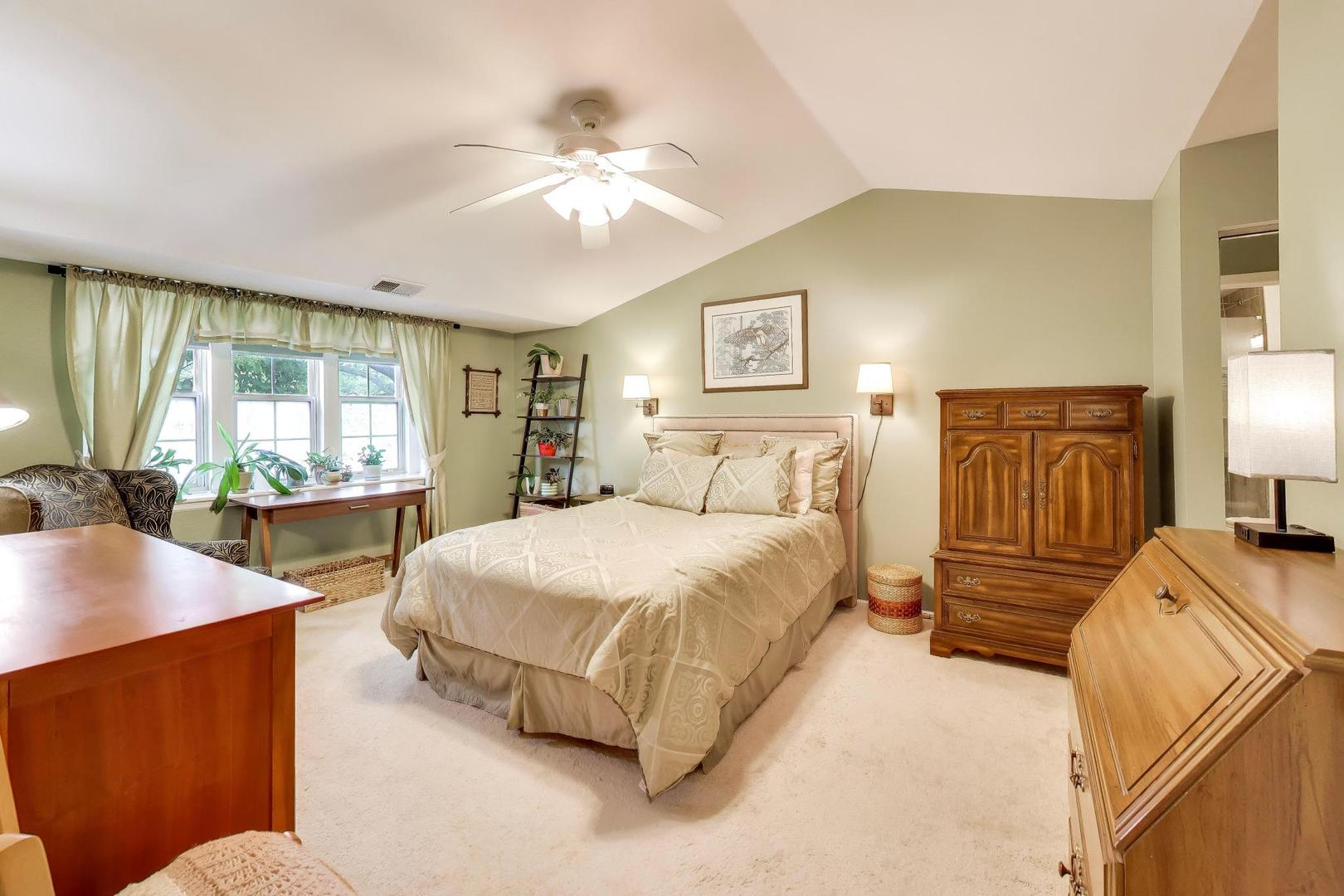 1508 Seville Court, Unit C2 Wheeling, IL 60090 - Photo 10 of 18