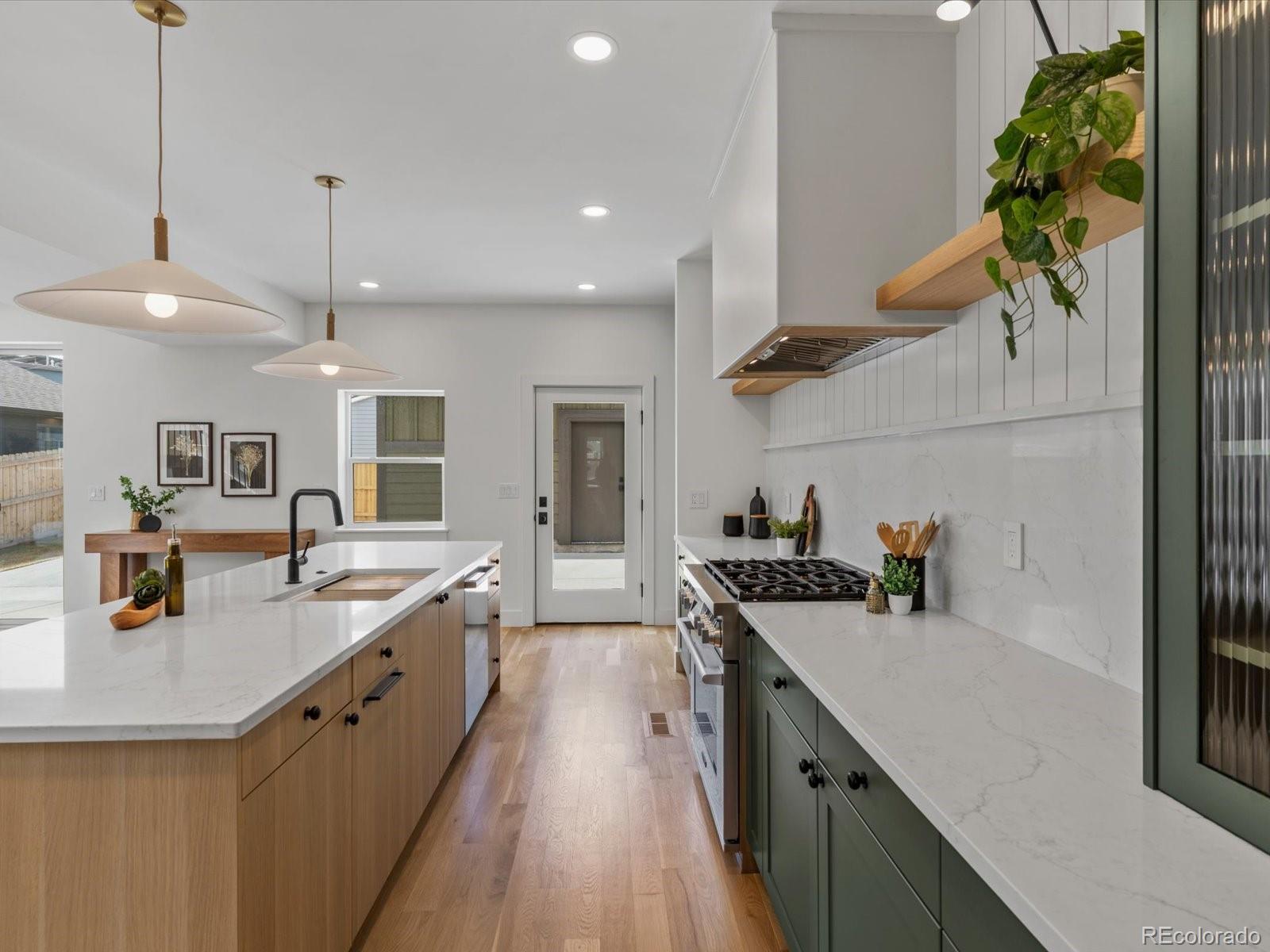 5071 Stuart Street Denver, CO 80212 - Photo 13 of 47
