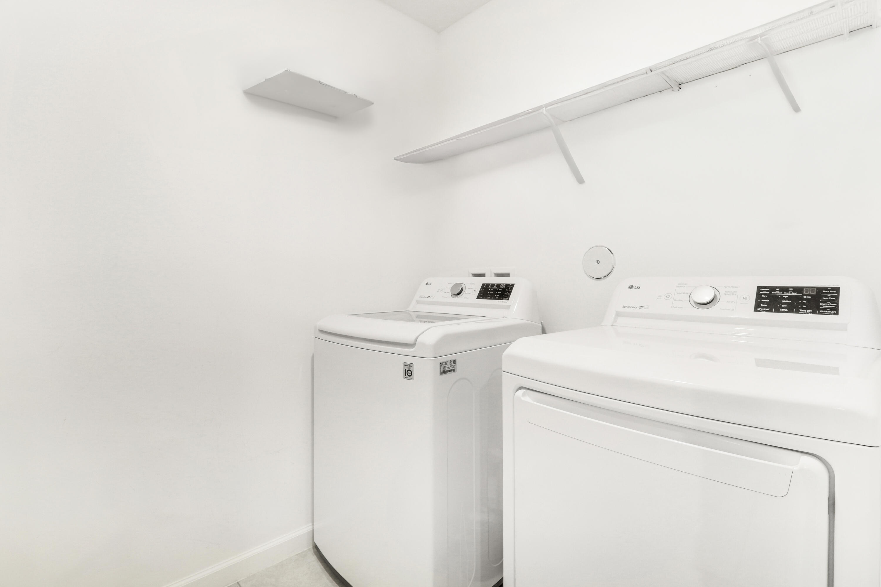 303 Southeast Halifax Lane Stuart, FL 34994 - Photo 12 of 35 House-3