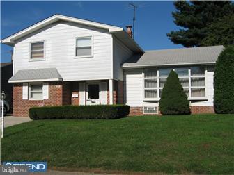 1041 Hoven Road Philadelphia, PA 19115 - Photo 1 of 12 Exterior Front