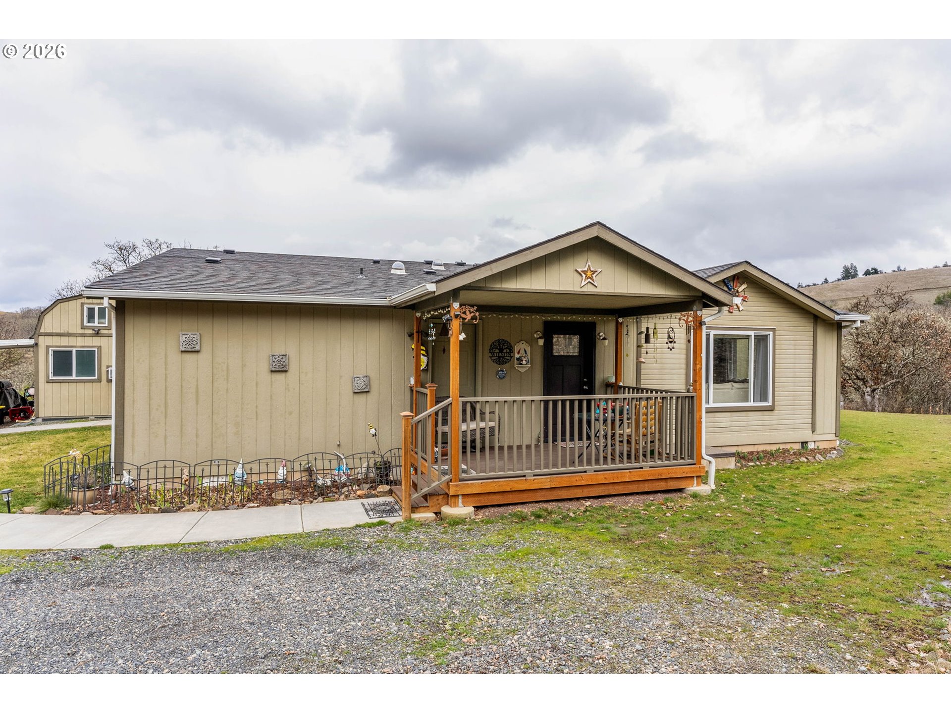 12 Mount Adams View Road Lyle, WA 98635 - Photo 3 of 48