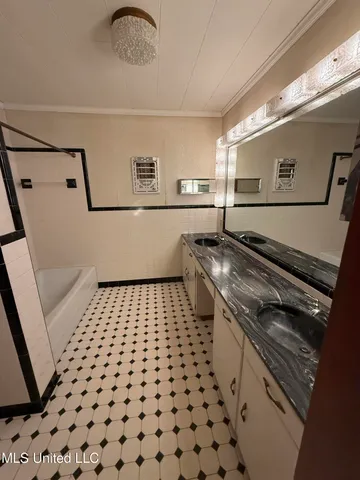 $249,900 | 1085 Cherokee Street, Biloxi, MS 39530