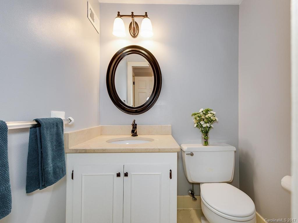 5926 Brace Road, Unit 13 Charlotte, NC 28211 - Photo 14 of 24 Gallery Image 14