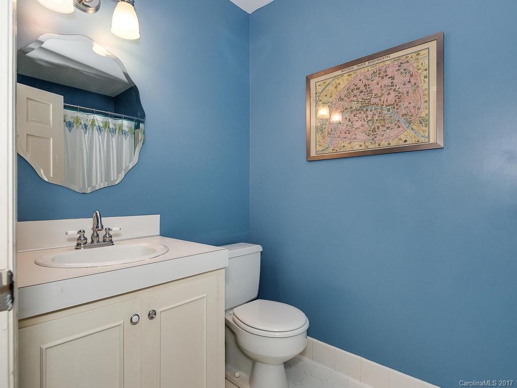 5926 Brace Road, Unit 13 Charlotte, NC 28211 - Photo 22 of 24 Gallery Image 22