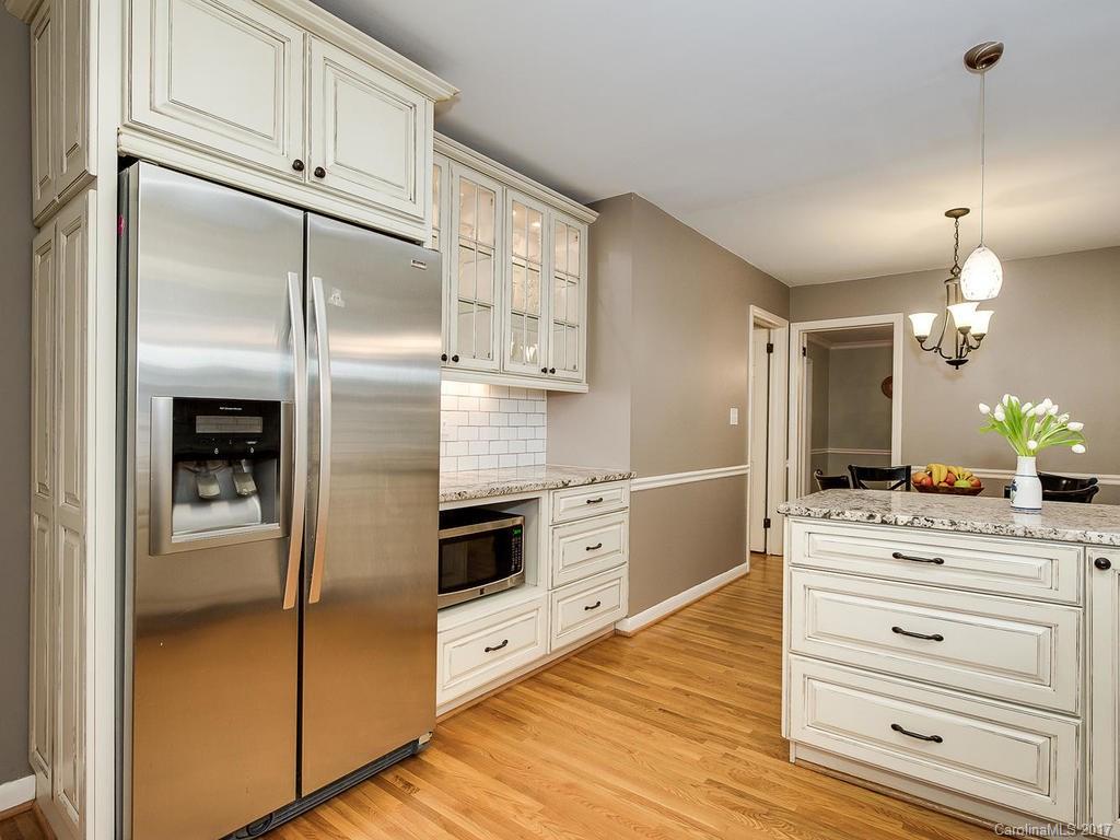5926 Brace Road, Unit 13 Charlotte, NC 28211 - Photo 10 of 24 Gallery Image 10