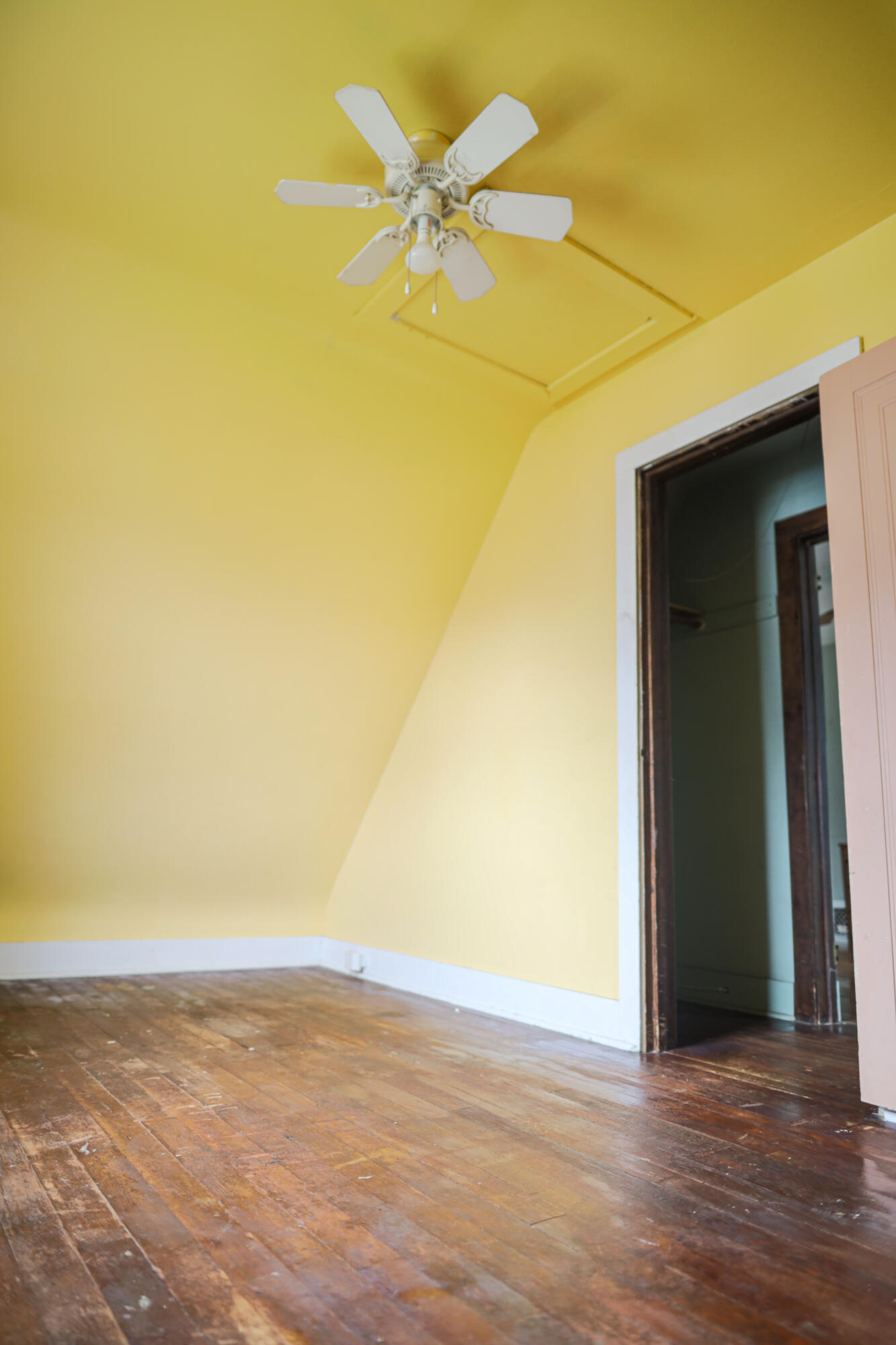 306 West Michigan Street Rolling Prairie, IN 46371 - Photo 8 of 15 1333x2000