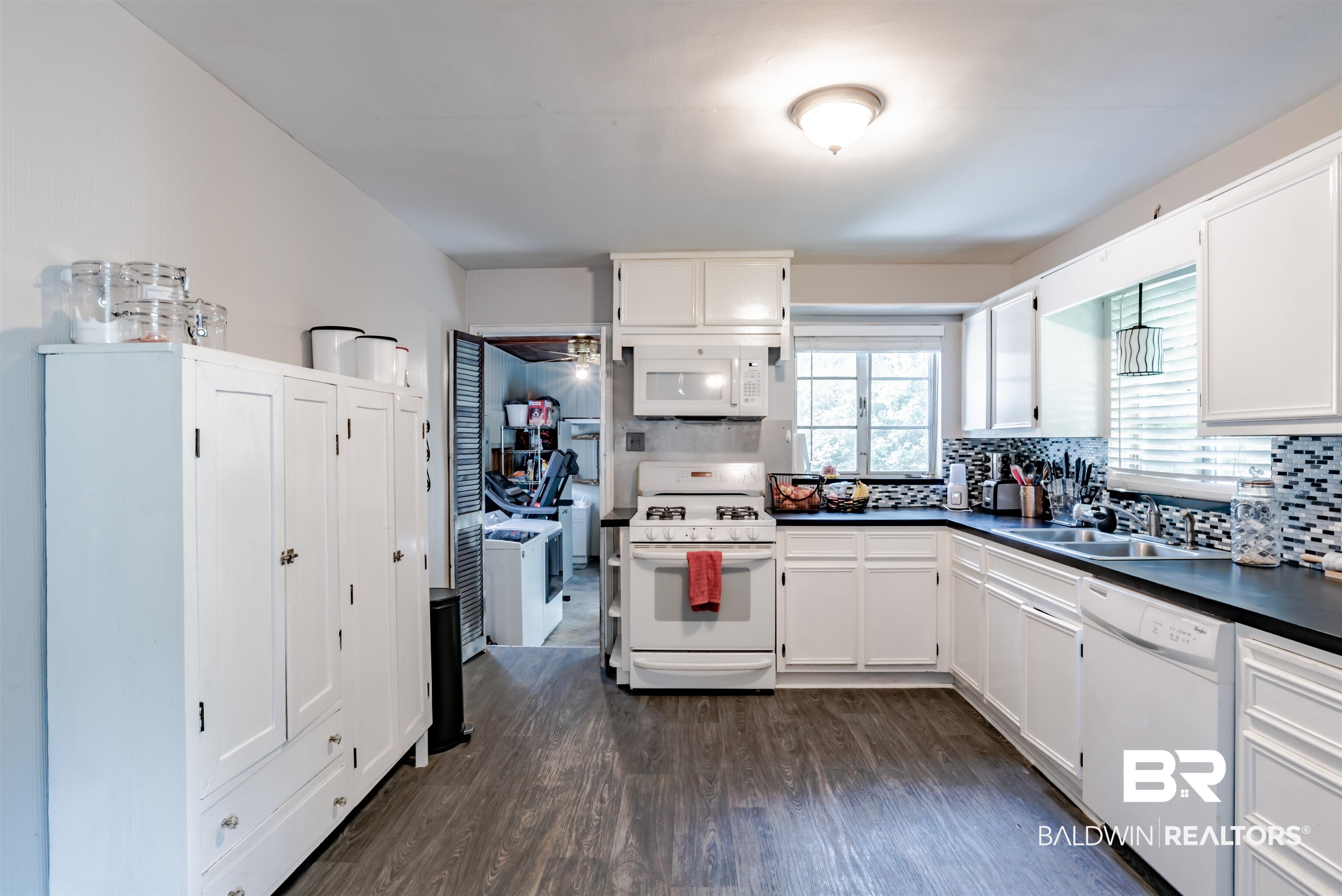 302 Siena Vista Street Mobile, AL 36607 - Photo 13 of 29