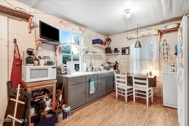 $219,900 | 302 North Sycamore Street, Fremont, NC 27830