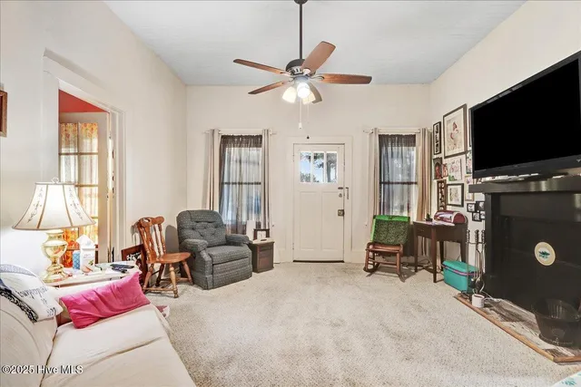 $219,900 | 302 North Sycamore Street, Fremont, NC 27830