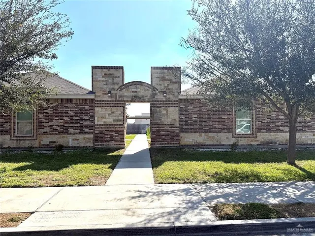 $1,050 | 2506 East Franklin Avenue, Mission, TX 78573