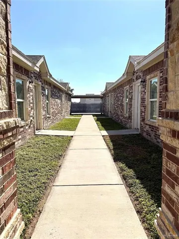 $1,050 | 2506 East Franklin Avenue, Mission, TX 78573