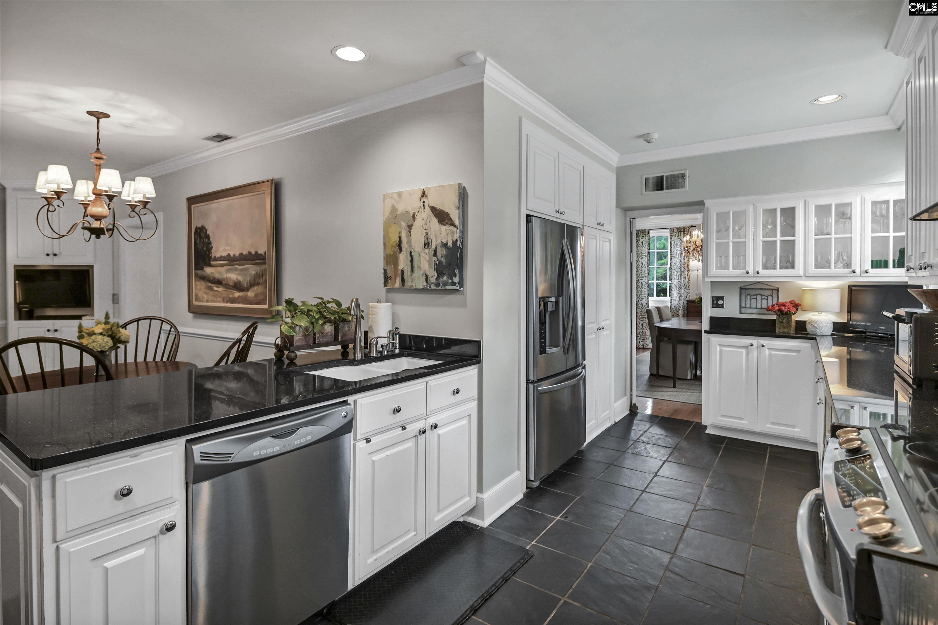 3902 Kenilworth Road Columbia, SC 29205 - Photo 10 of 57