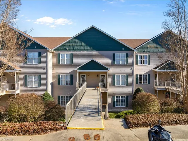 $179,000 | 226 Lola Lane, Unit 103, Pilot Mountain, NC 27041
