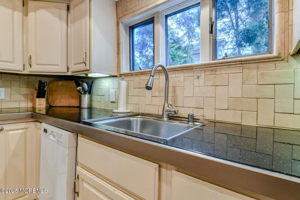 $2,300 | 113 Central Avenue, Unit 1, Ocean Grove, NJ 07756