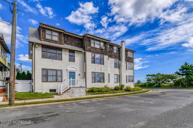 $2,300 | 113 Central Avenue, Unit 1, Ocean Grove, NJ 07756