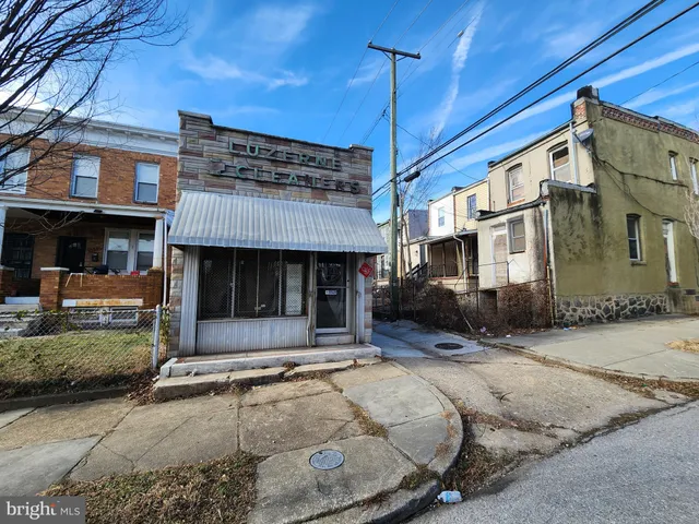 a view of a house with a patio