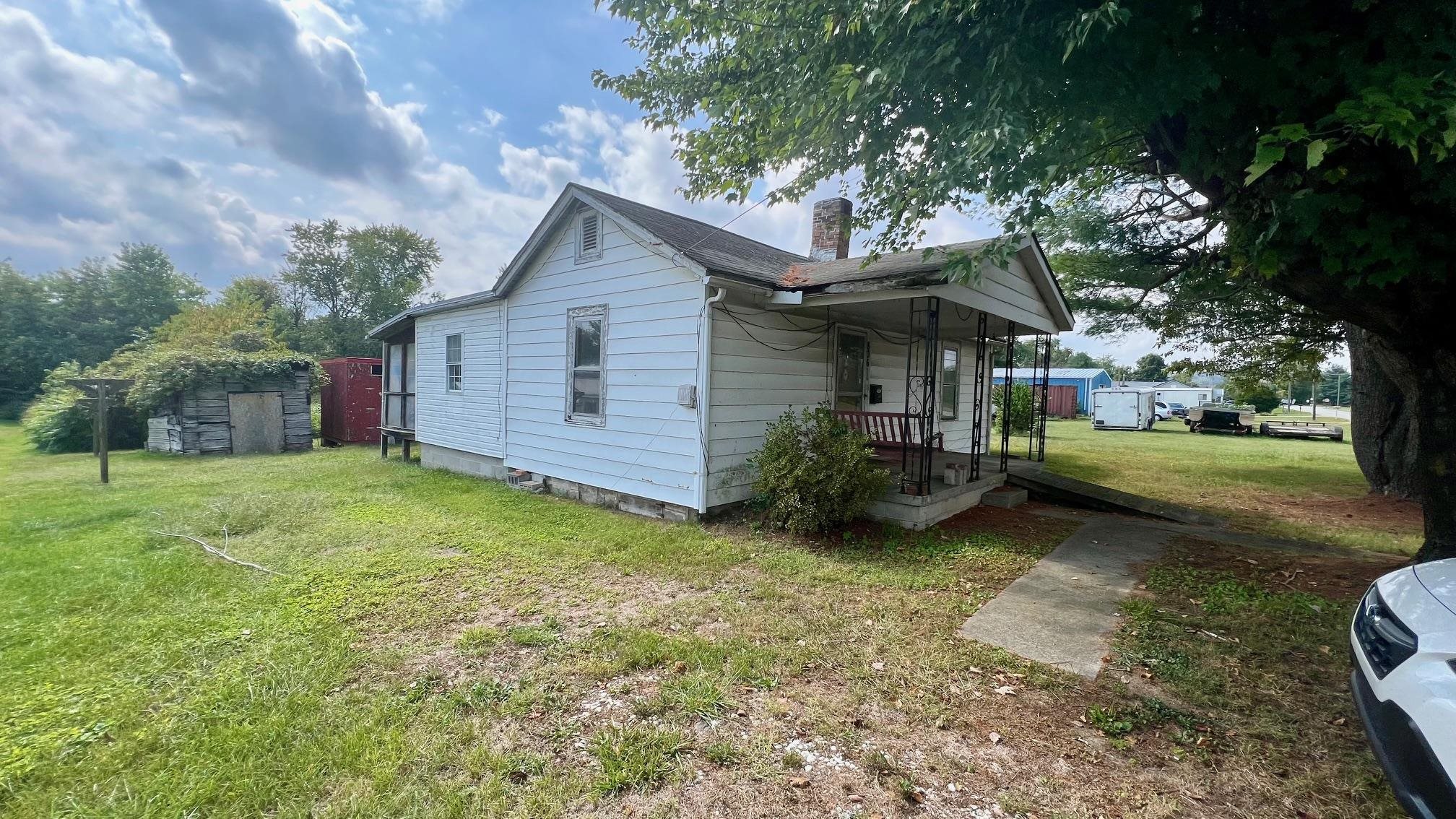 806 Riverside Boulevard Wurtland, KY 41144 - Photo 2 of 9