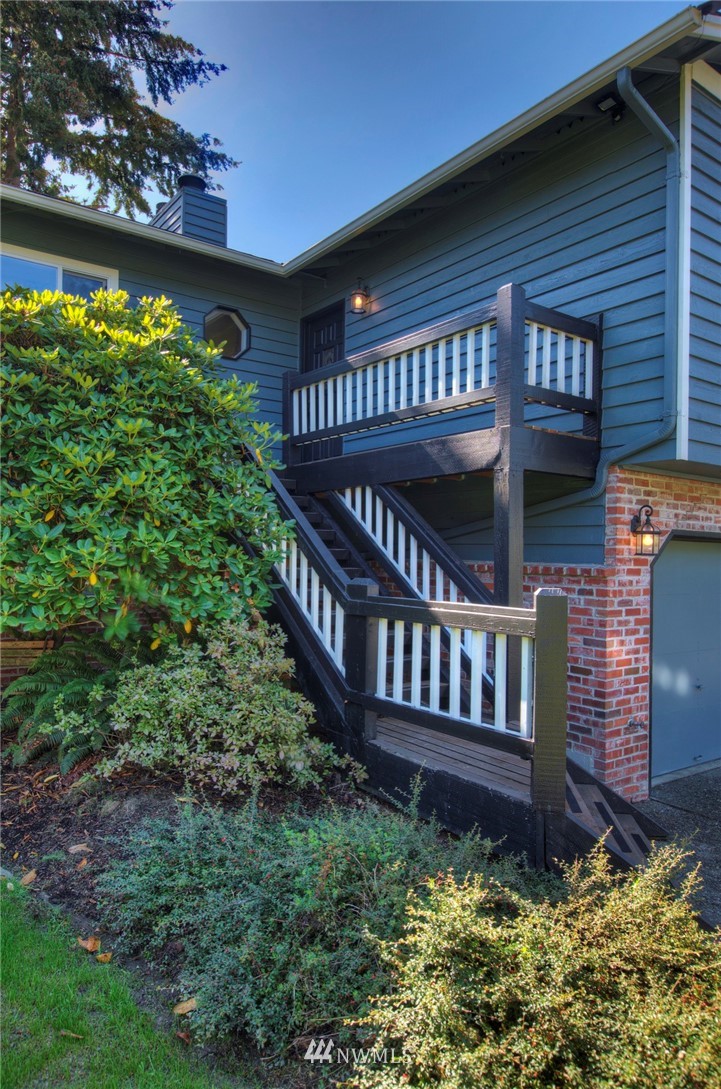 13609 Southeast 141st Street Renton, WA 98059 - Photo 2 of 25 Gallery Image 2